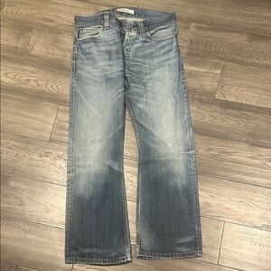 Blue Straight Cut Jeans with Faded Vintage Look